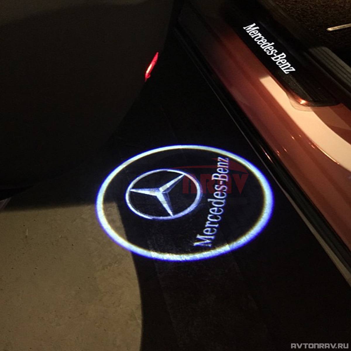 Подсветка двери с логотипом Мерседес w213 премиум