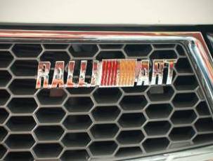 Шильдик Ralli Art с креплением для Mitsubishi
