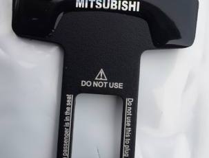 Заглушки ремней безопасности с логотипом Mitsubishi