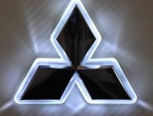 Подсветка логотипа Mitsubishi (белого цвета)