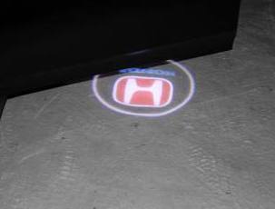 Проекция логотипа Honda 