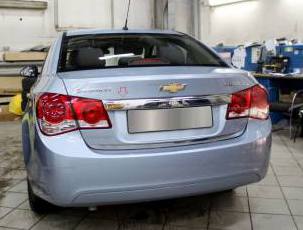 Накладка над номером крышки багажника Chrome для Chevrolet Cruze 1 седан  (Дорестайлинг)