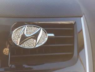 Ароматизатор в машину с логотипом Hyundai (со стразами)