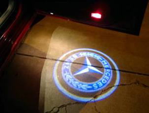 Проекция логотипа Mercedes-Benz Classic