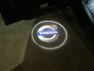 Проекция логотипа Volvo 
