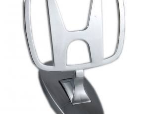 Прицел на капот с логотипом Honda