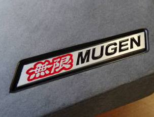 Шильдик Mugen для Honda (самоклеещейся)