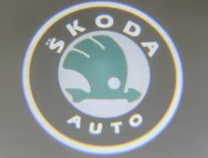 Проекция логотипа Skoda 